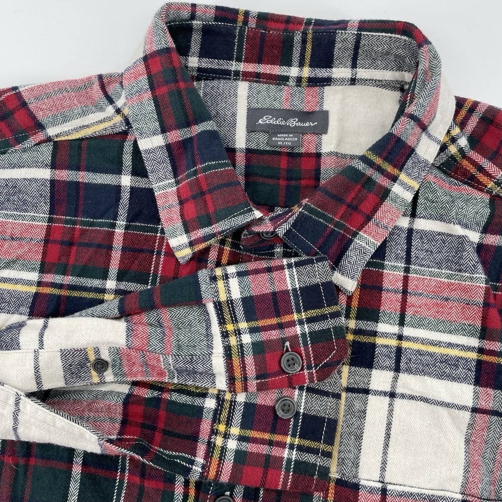 Eddie Bauer Men's Size XL Plaid Long Sleeve Flannel Button Front Shirt